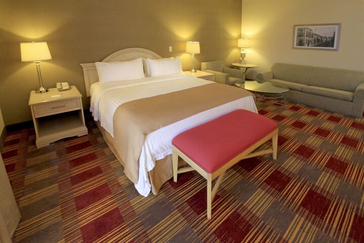 Room 5 of 44