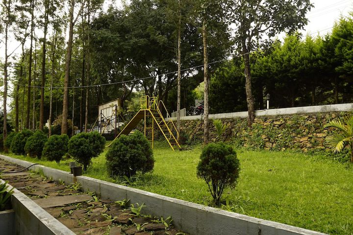Hotel Exterior 53 of 76