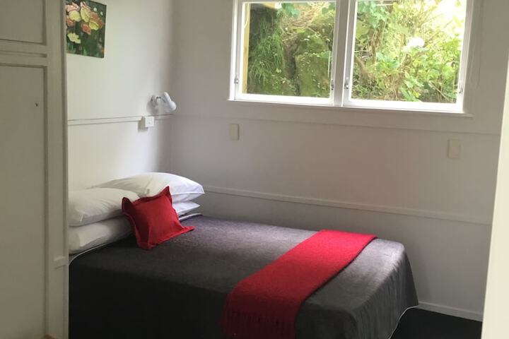 Room 4 of 53