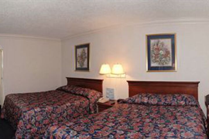 Room 3 of 8