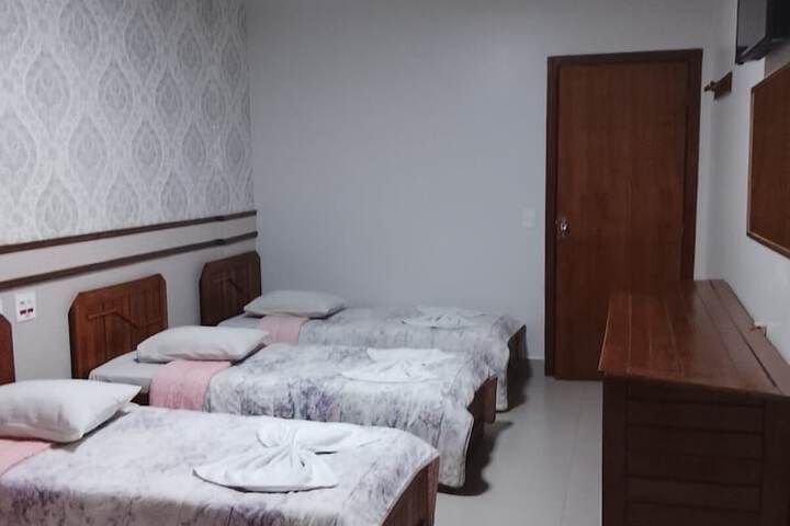 Room 33 of 154