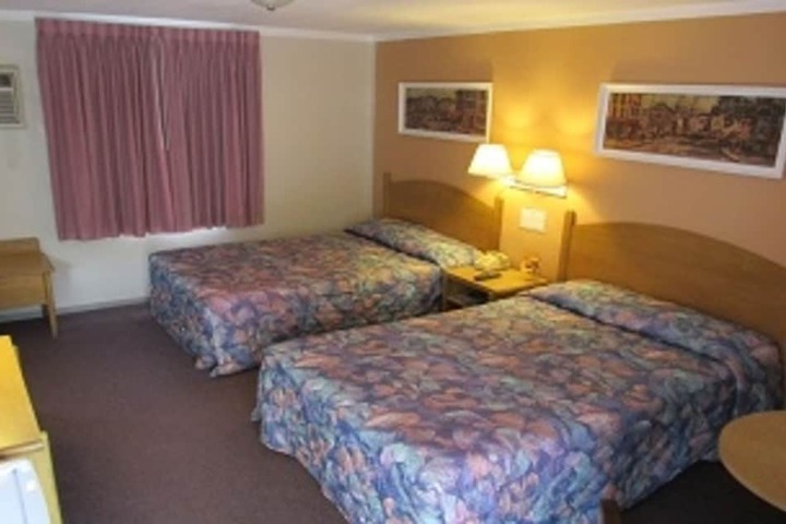 Room 6 of 14