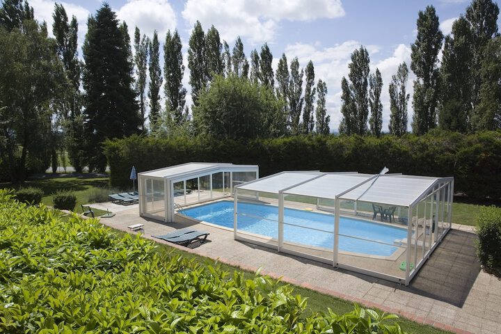 Pool 25 of 44