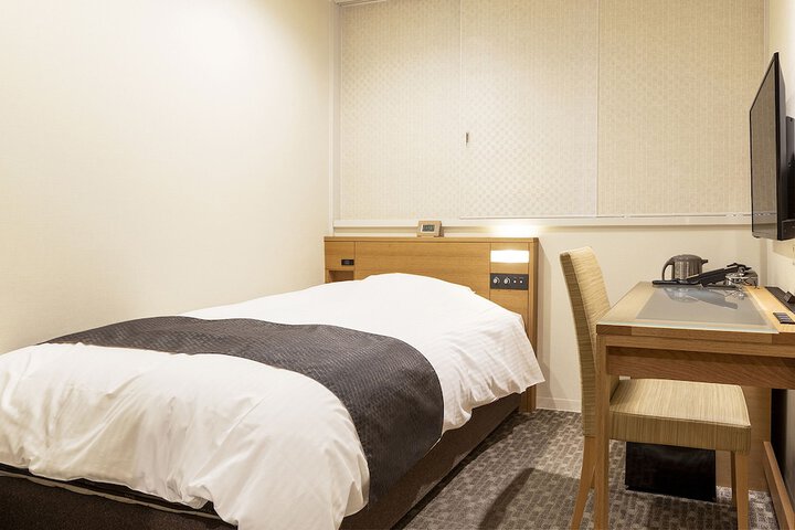 Room 4 of 31
