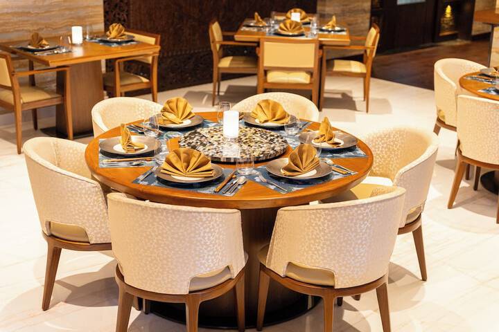 Dining 76 of 125