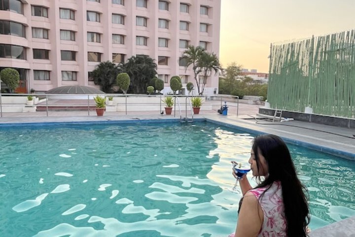 Pool 62 of 76