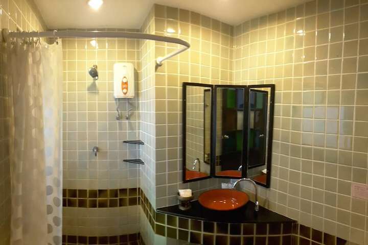 Room 20 of 35