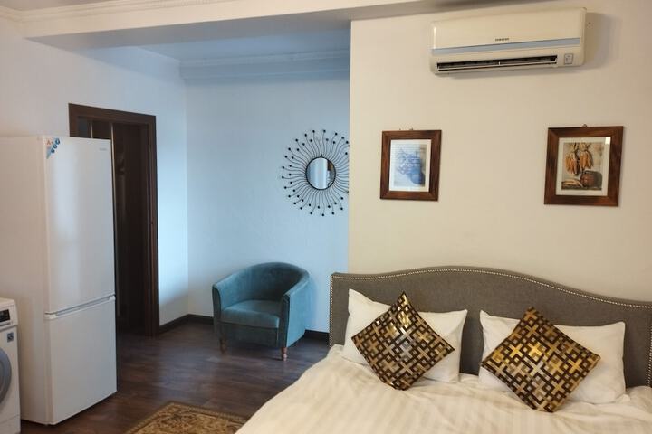 Room 83 of 151