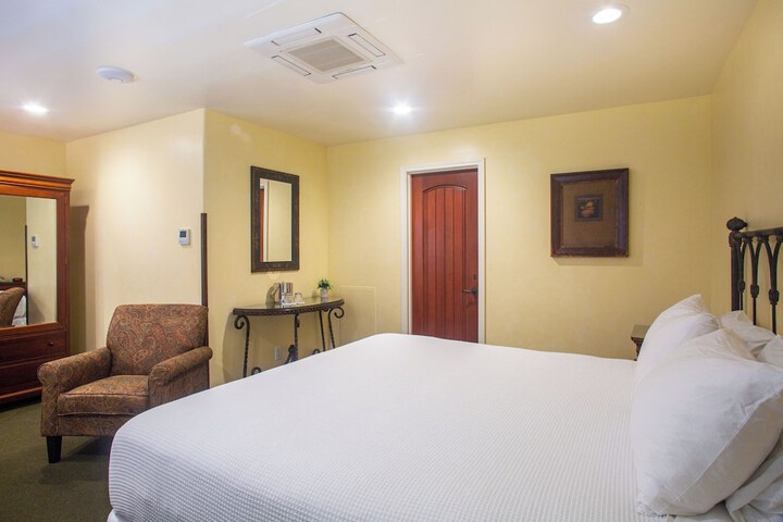 Room 16 of 81