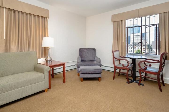 Room 42 of 64