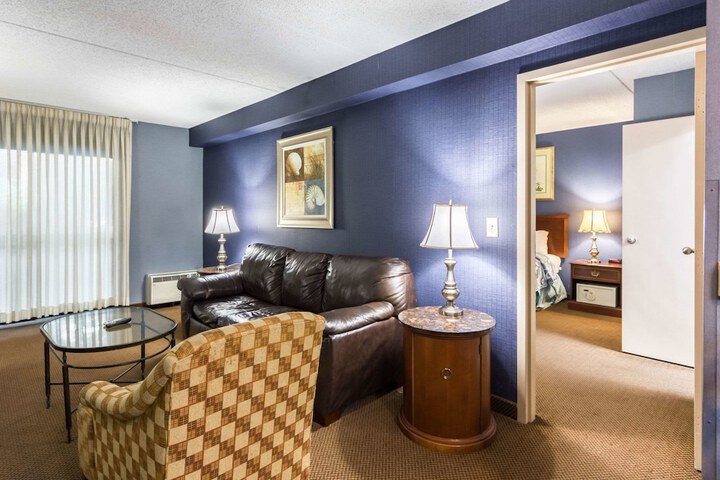 Room 14 of 24