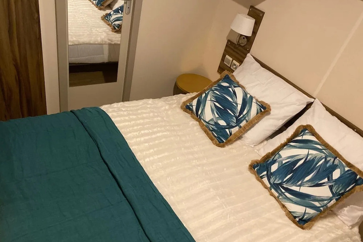 Room 5 of 19