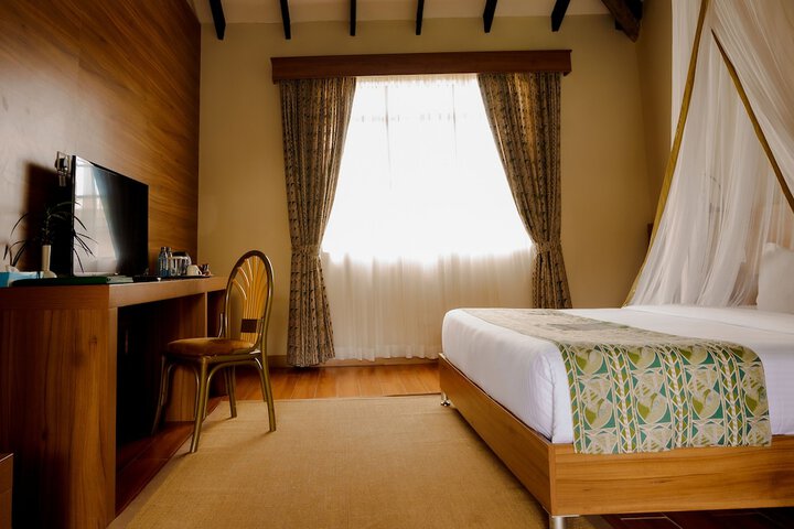 Room 11 of 34