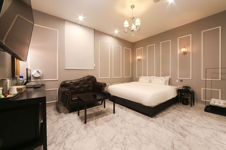 Room 75 of 152