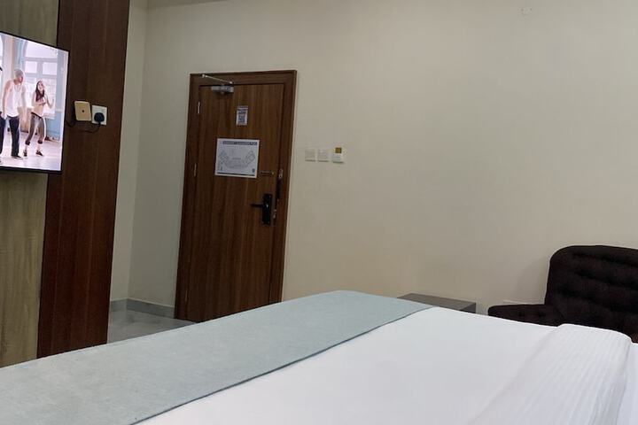 Room 2 of 23