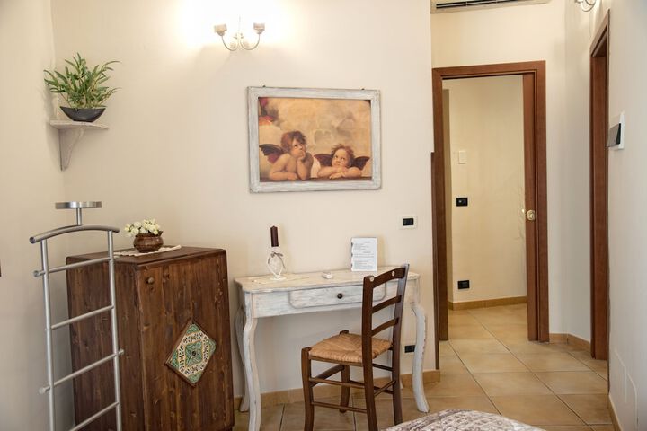 Room 17 of 49