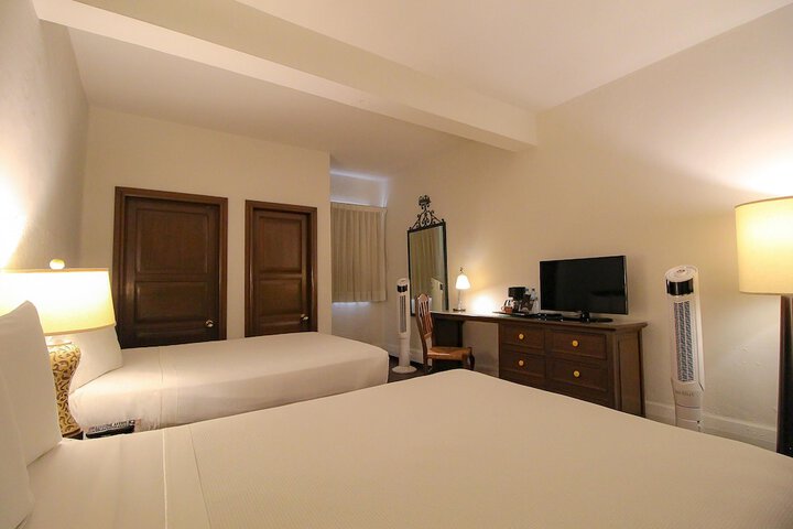 Room 18 of 50