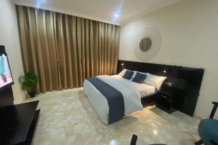 Room 14 of 26
