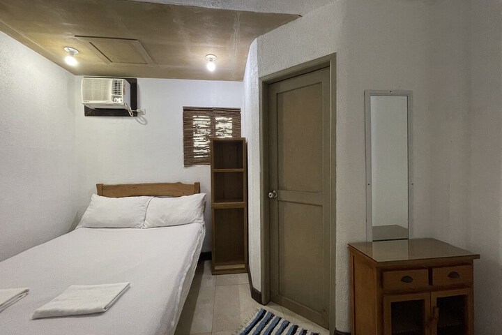 Room 28 of 59