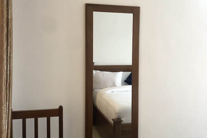Room 9 of 29