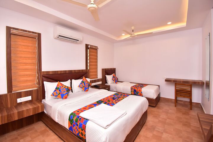 Room 15 of 26