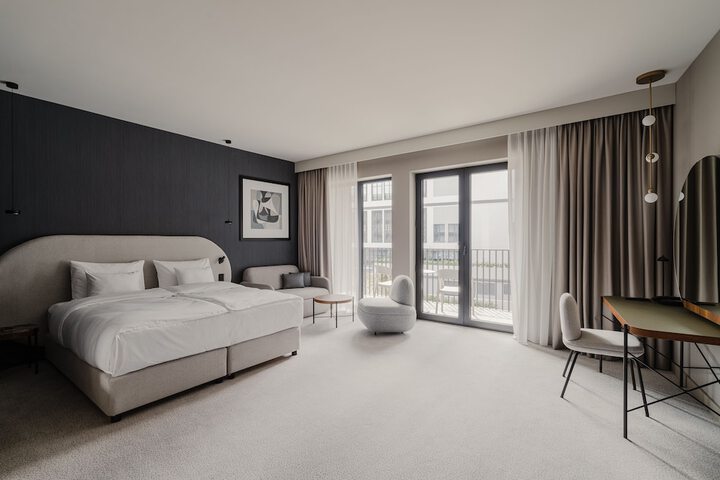 Room 20 of 153