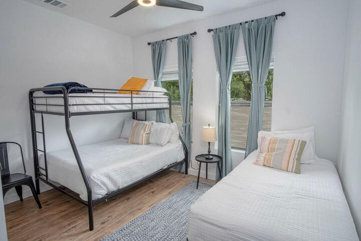 Room 15 of 36
