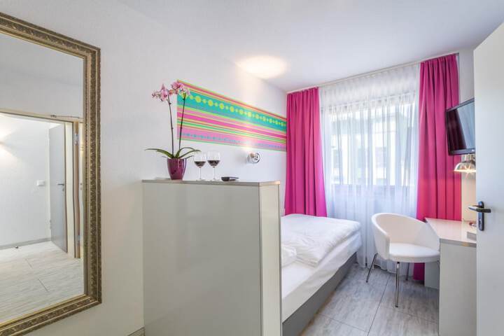 Room 29 of 53