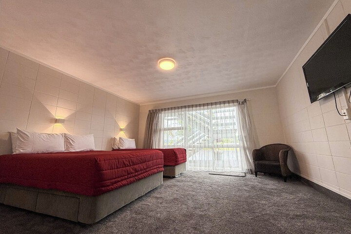 Room 21 of 92