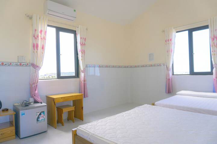 Room 6 of 23