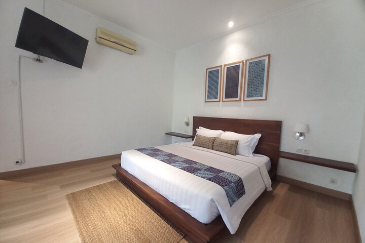 Room 12 of 36