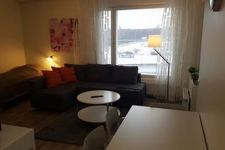 Room 4 of 12