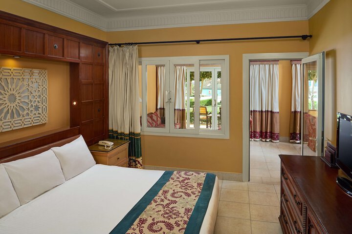 Room 16 of 119