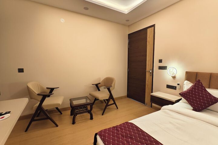 Room 31 of 73