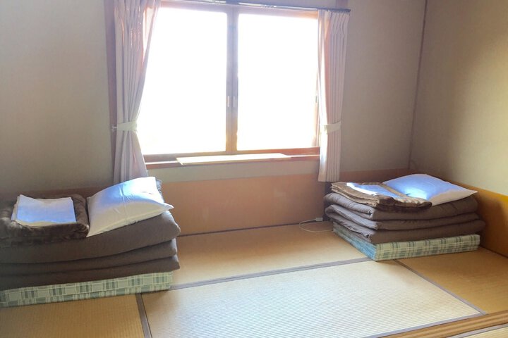 Room 13 of 26