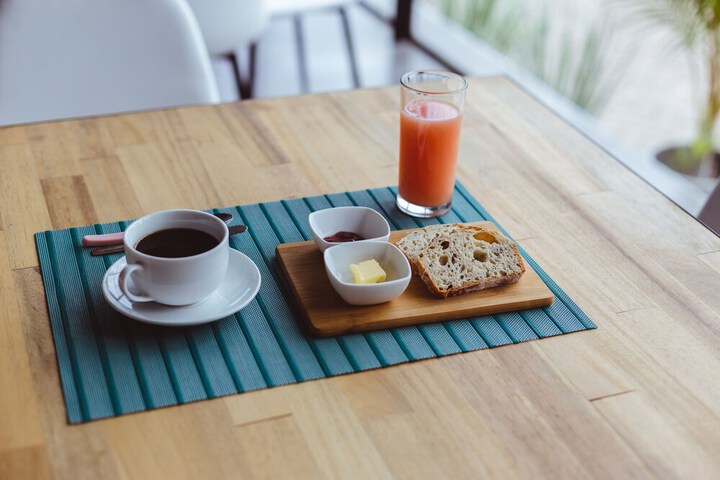 Breakfast/Coffee Service 111 of 118