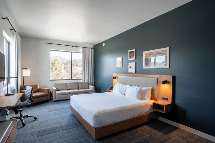 Room 10 of 49