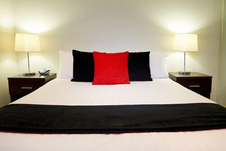Room 6 of 44