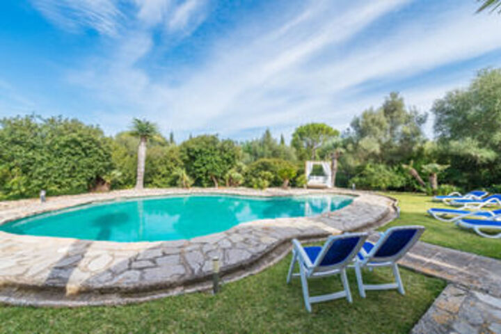 Pool 16 of 28