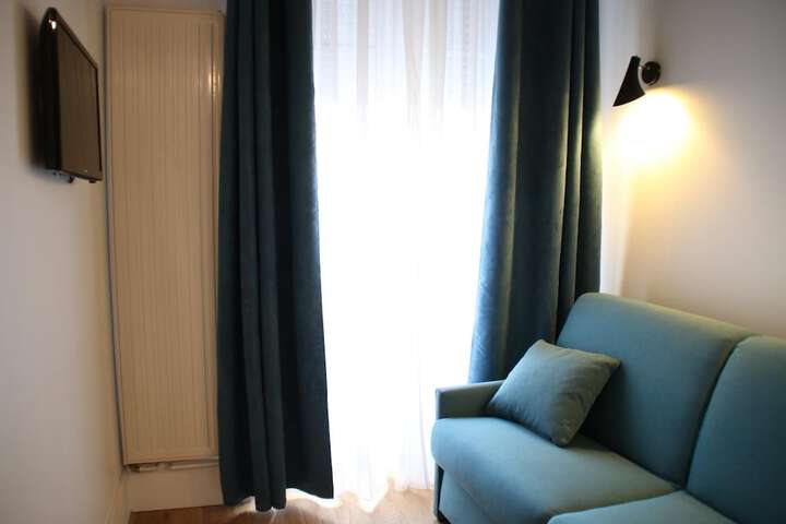 Room 30 of 45