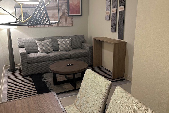 Room 34 of 68