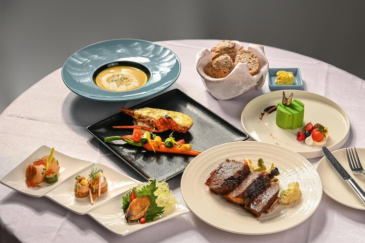 Dining 52 of 70