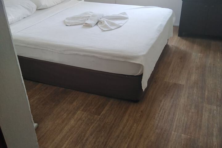 Room 4 of 21