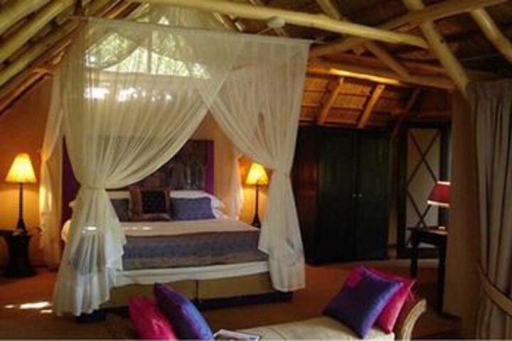 Room 5 of 16