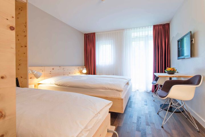 Room 5 of 87