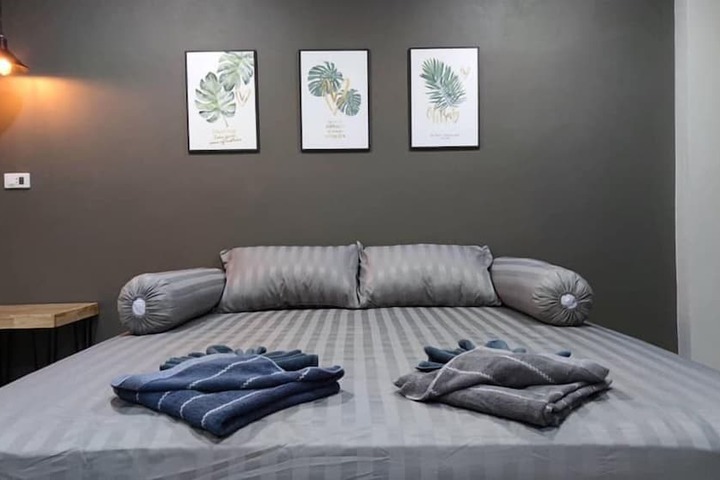 Room 6 of 26