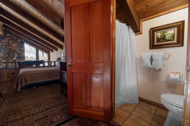 Room 14 of 37