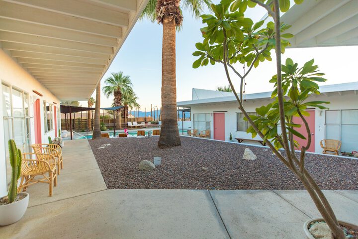 Hotel Exterior 67 of 85