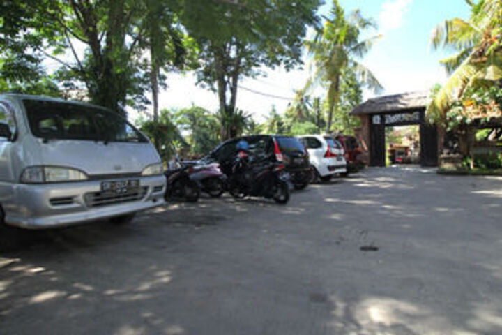 Property Grounds 27 of 35