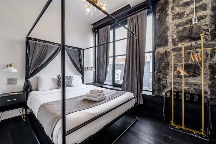 Room 17 of 62